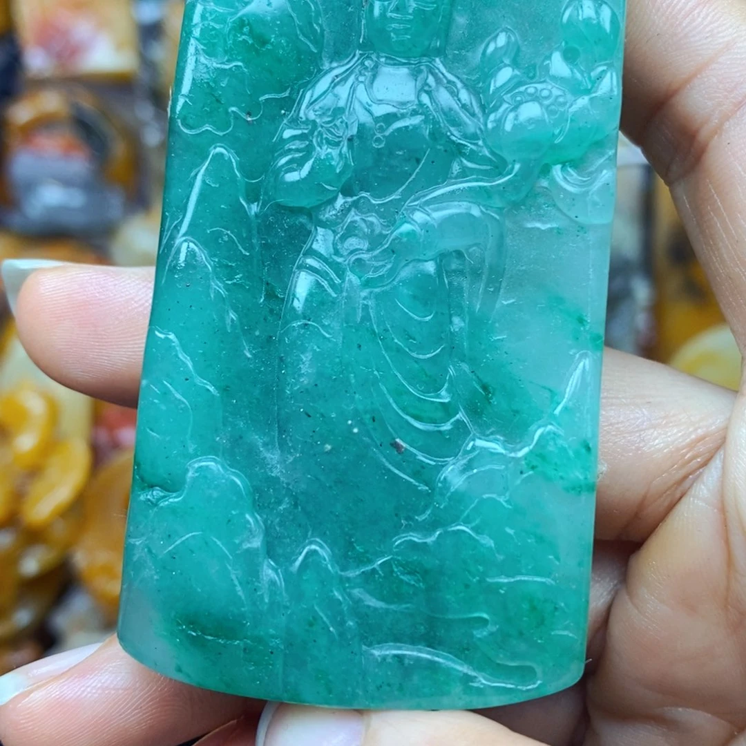 未镶嵌石英质玉（黄龙玉）颈饰