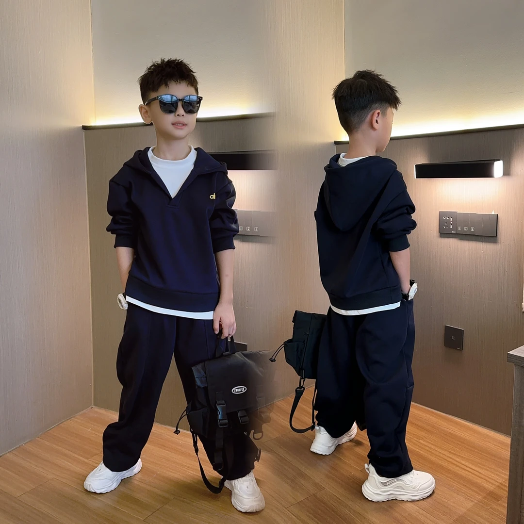 秋冬加绒新款男童连帽假两件字母休闲卫衣套装帅气宽松中大童男孩