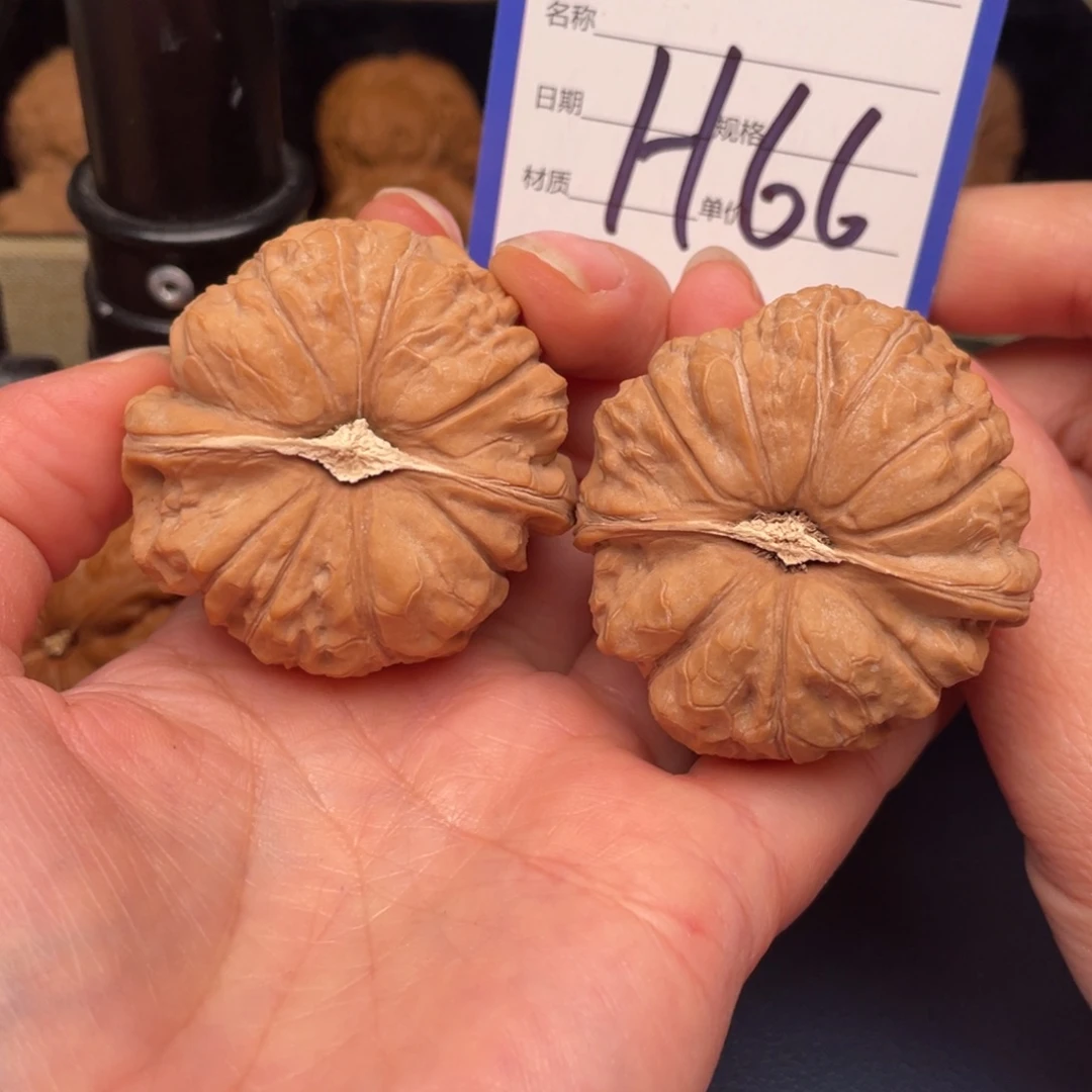 愿***风吊坠文玩核桃南瓜墩44尺