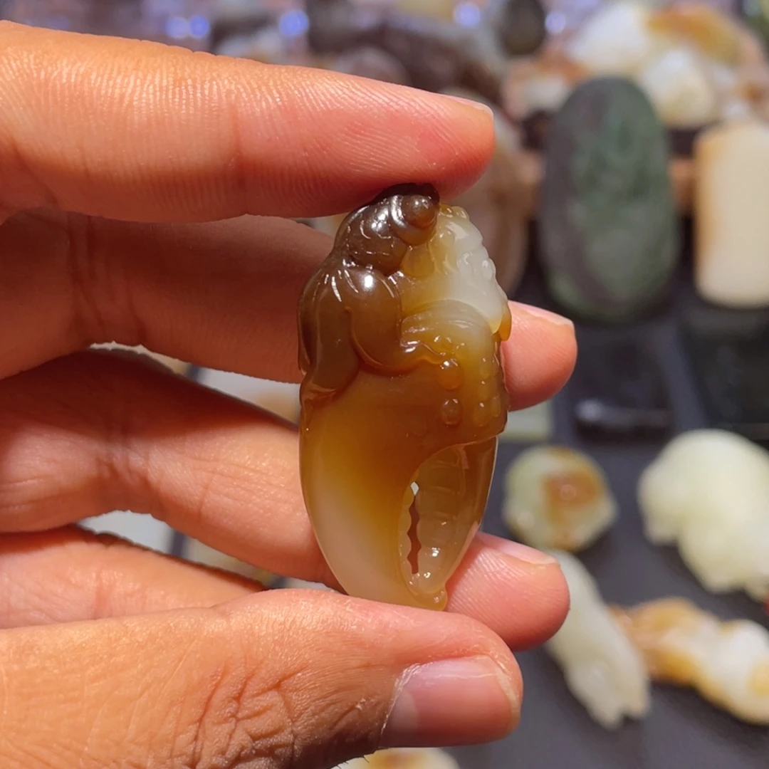 和田玉（糖玉）未镶嵌颈饰