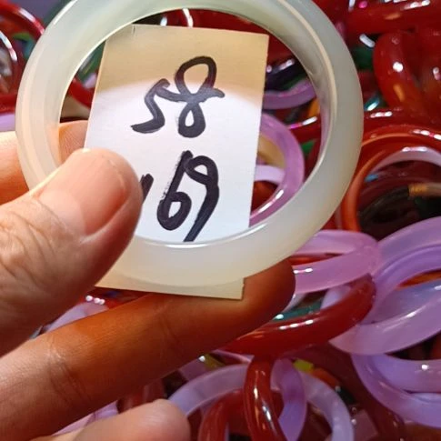 玛瑙/玉髓手镯未镶嵌