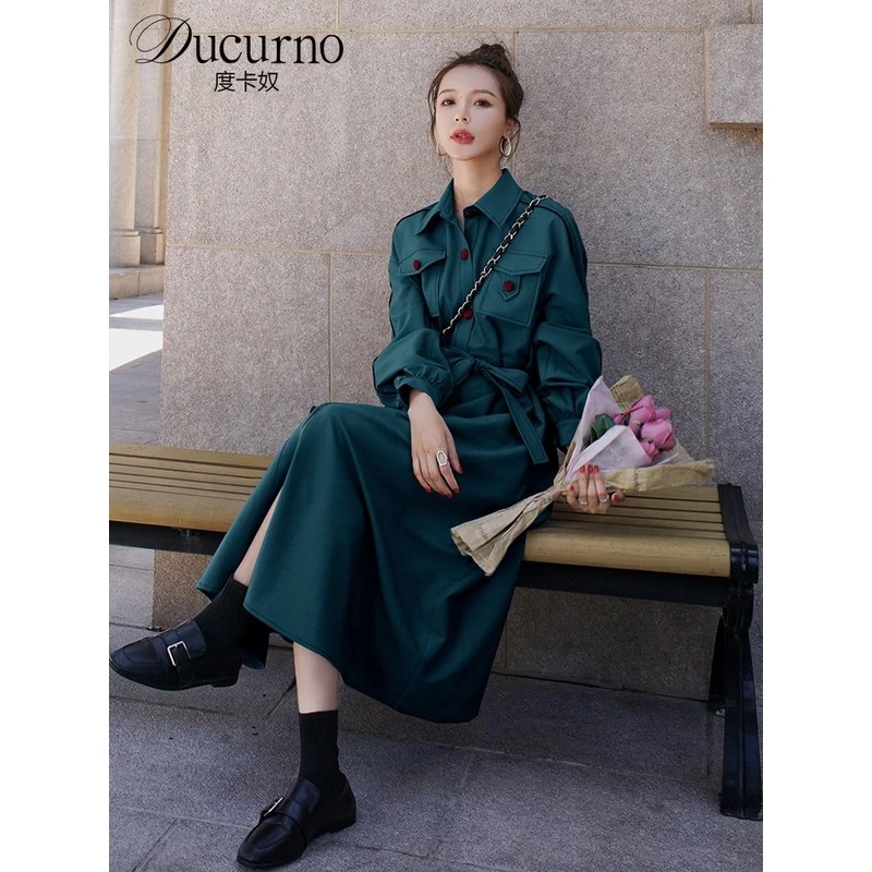 衬衫连衣裙女2025秋季新款时尚百搭通勤微胖小众修身墨绿色长裙子