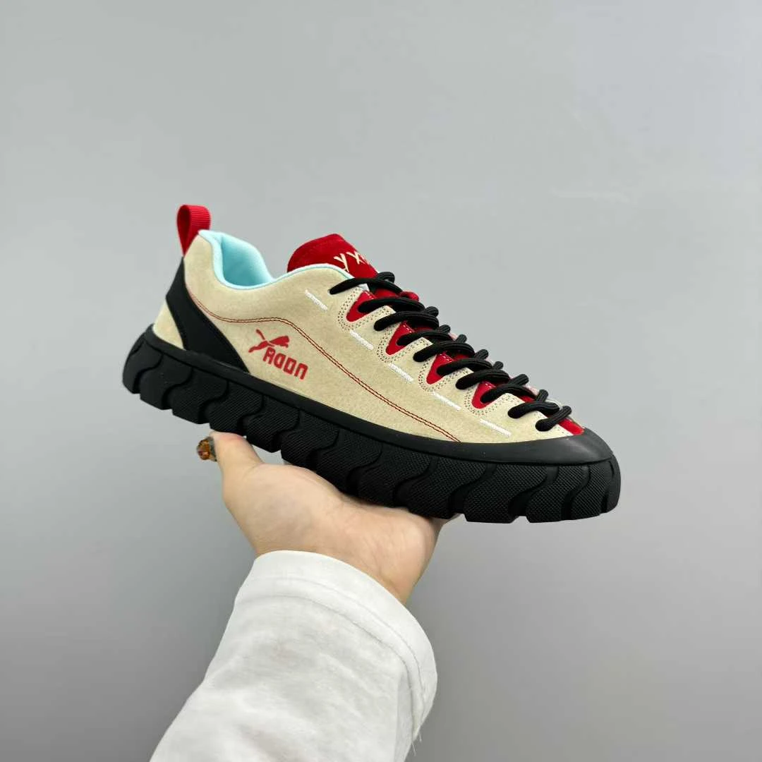 秋季新款潮牌男士休闲鞋压花透气圆头时尚休闲鞋简约风网红潮鞋子