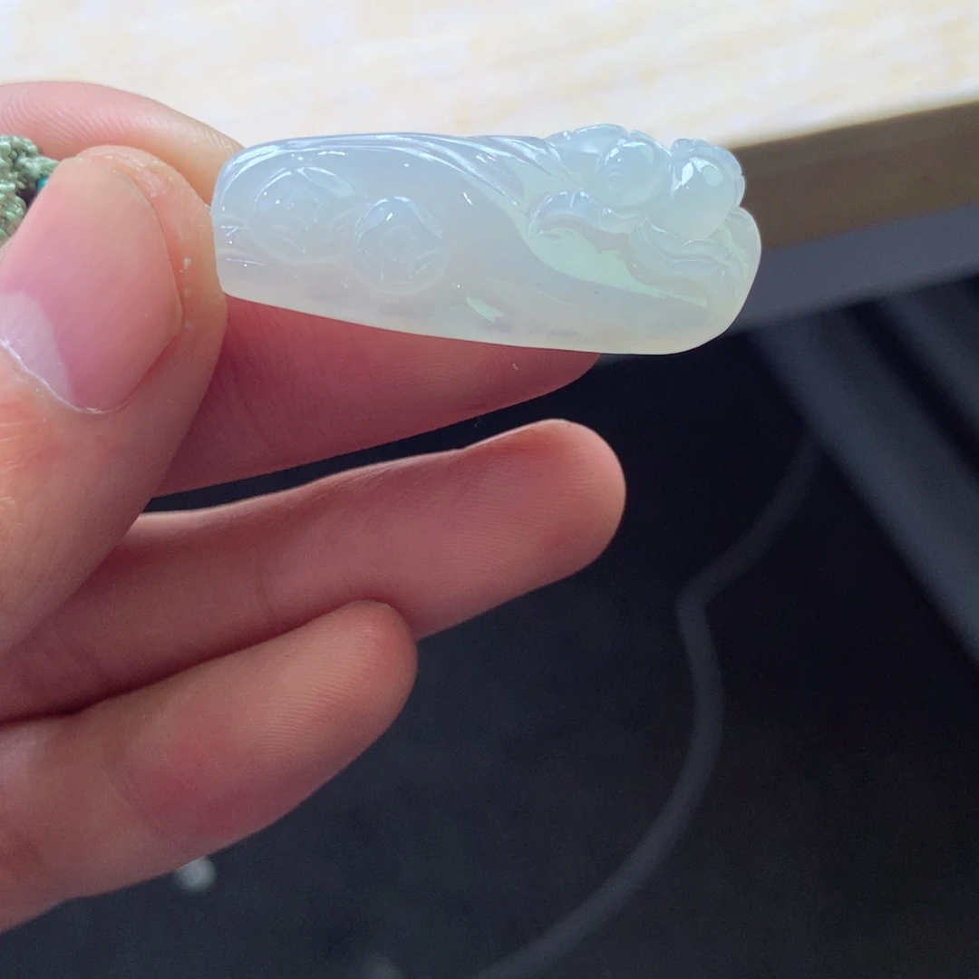 翡翠颈饰未镶嵌吊坠