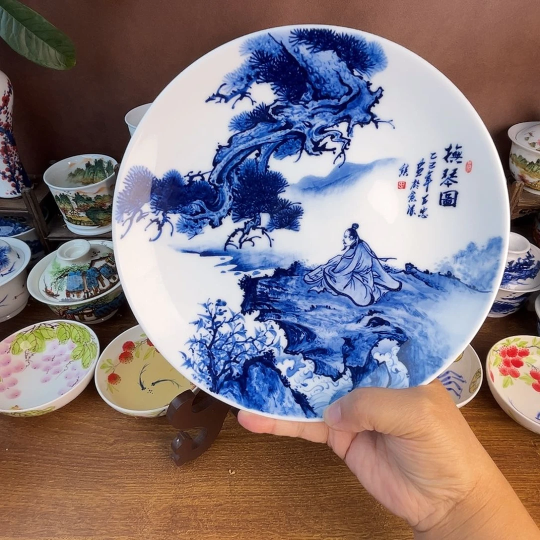 忠意堂釉下彩抚琴图壶承