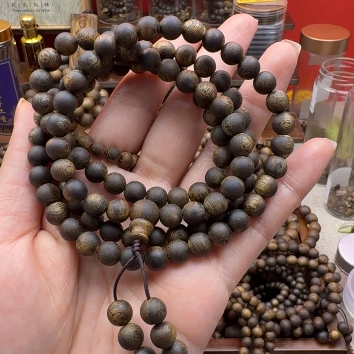 华***大沉香碎屑奇楠0.7多圈圆珠23克＋