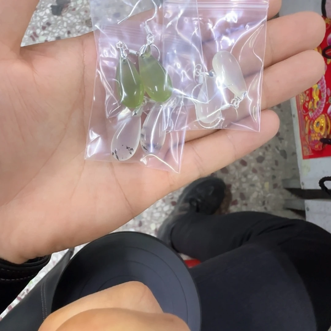蛇纹石玉耳钉合金ᴷ****聘