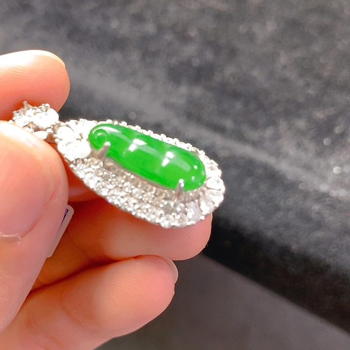 【闪购商品】翡翠颈饰银S925镶嵌翡翠