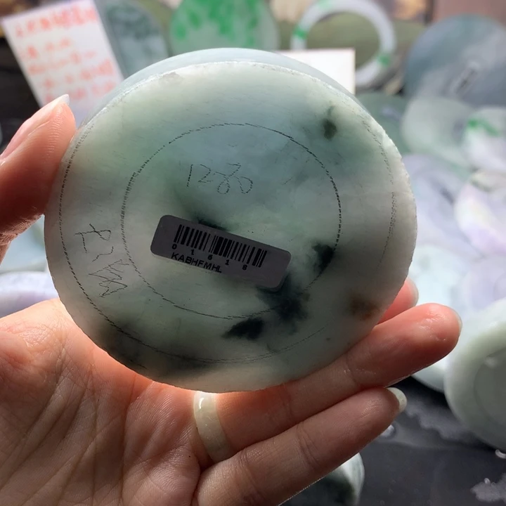未镶嵌手镯定制翡翠