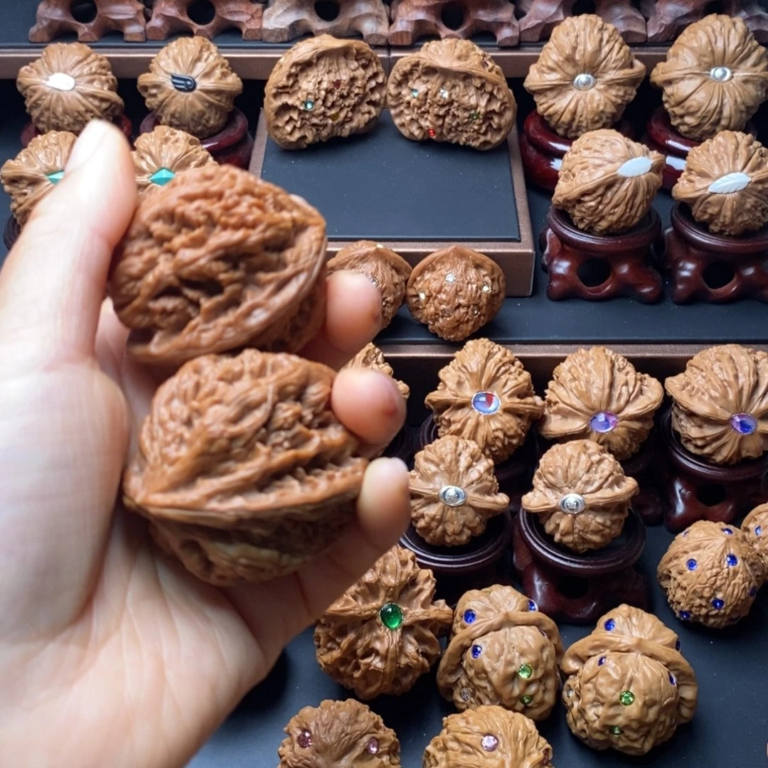 姚****吊坠文玩核桃粗筋