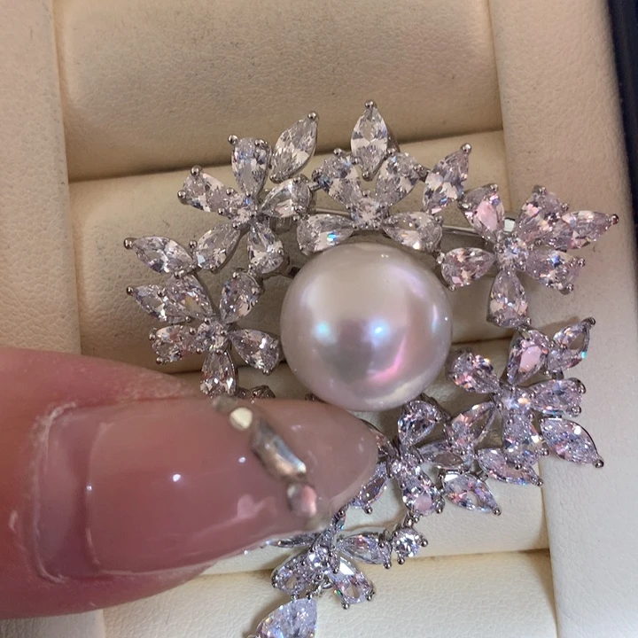 未镶嵌胸饰淡水珍珠