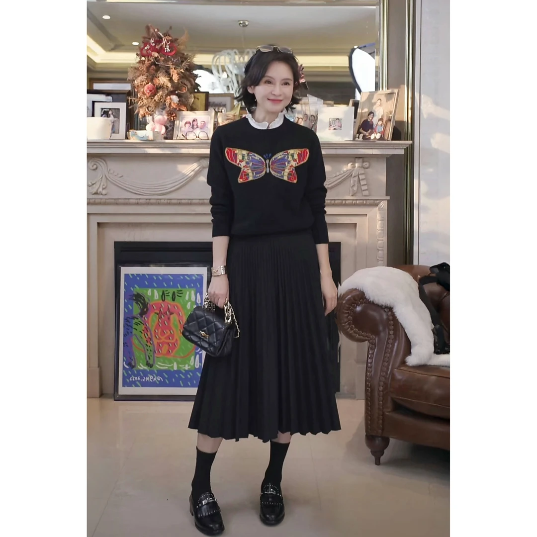 我是摩羯黑标福蝶意大利Cariaggi100山羊绒绣花德国STOLL秋毛衫