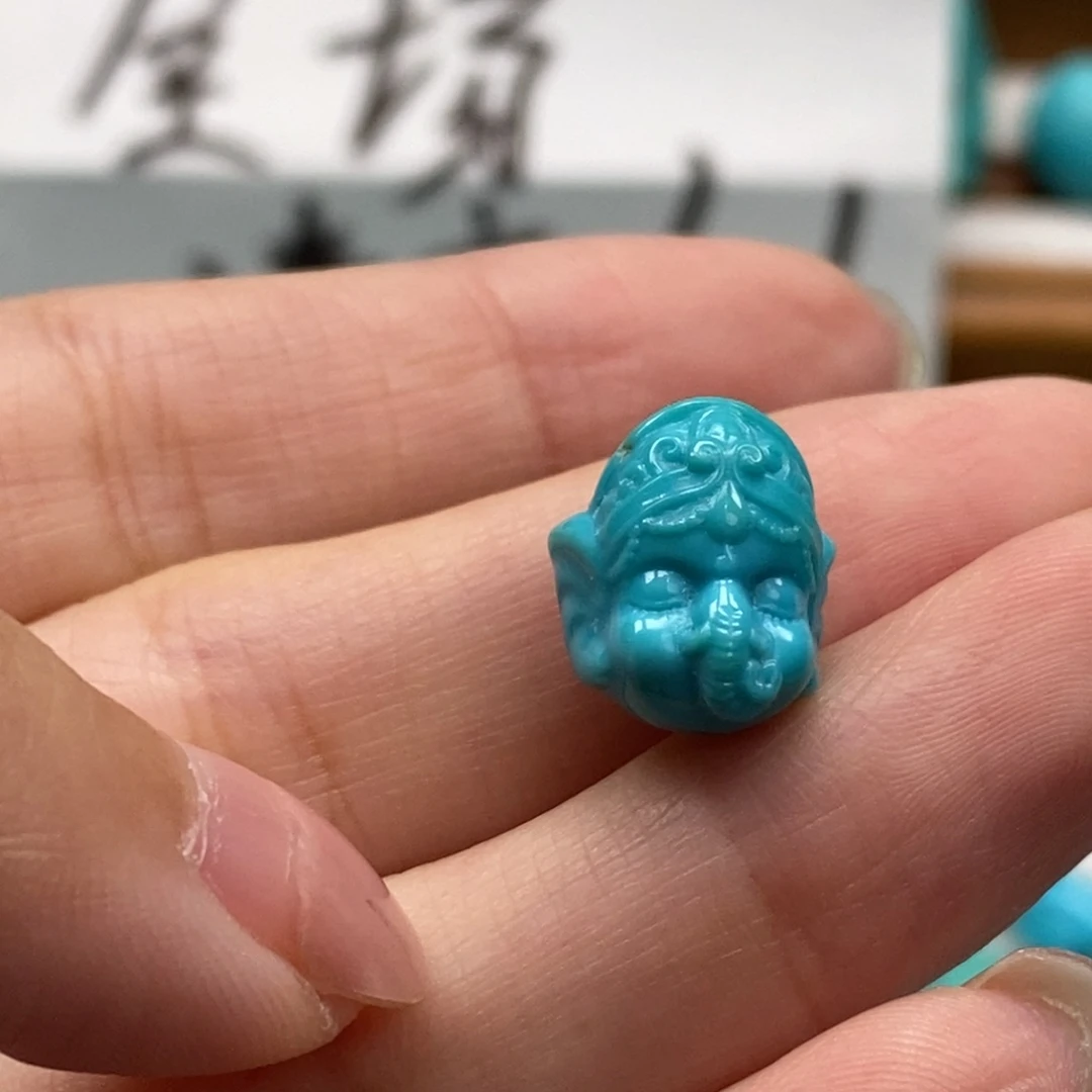 未镶嵌绿松石颈饰