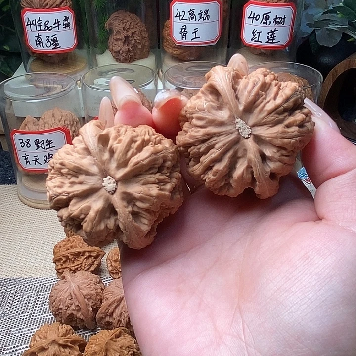 文玩核桃把件大大大粗筋……