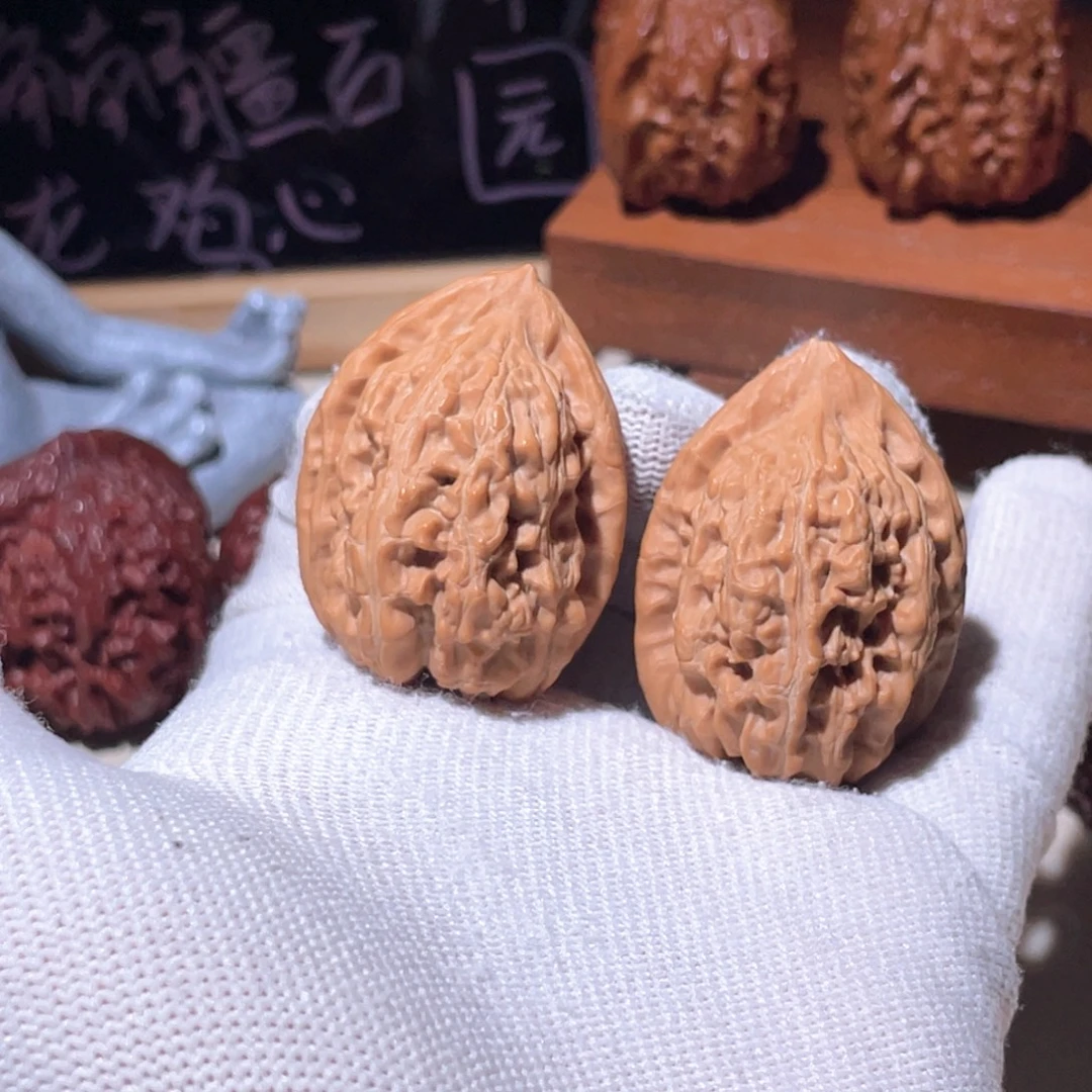 文玩核桃把件赤龙3236，3581