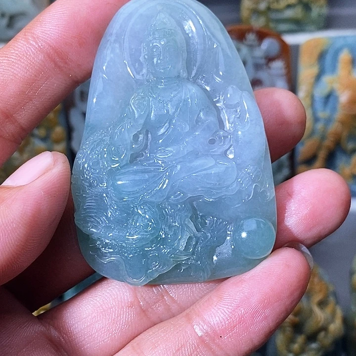 张***铺定制翡翠未镶嵌观音。抛光三天