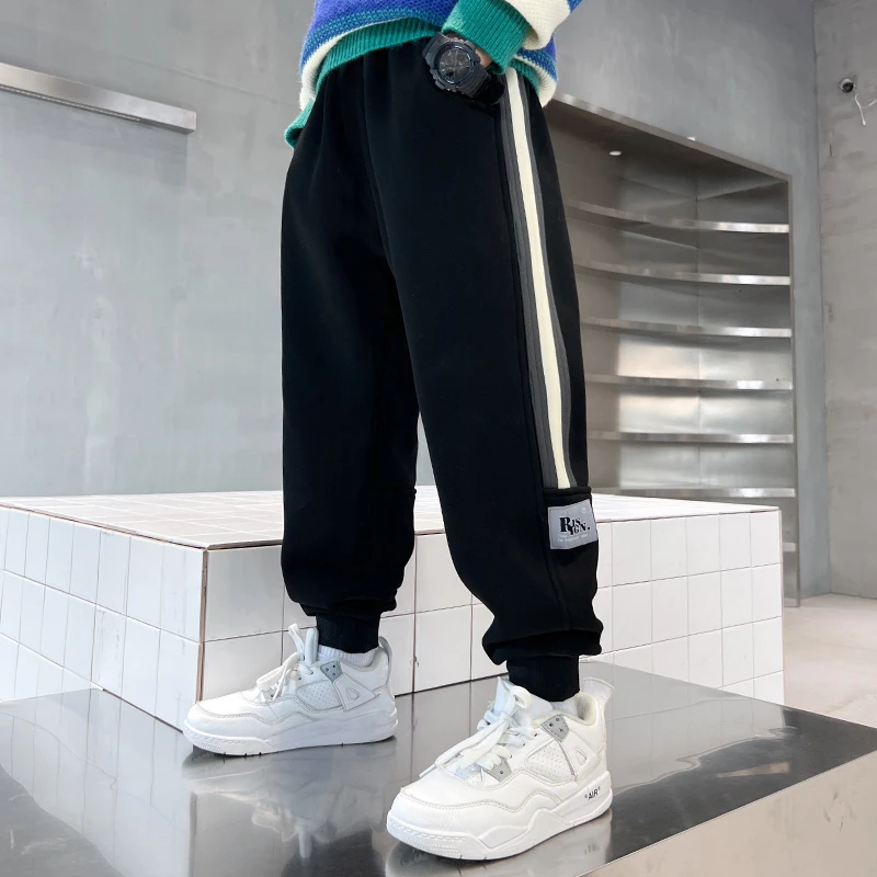 男童裤子春秋冬款加绒厚中大童痞帅运动卫裤2025新款儿童装长裤潮