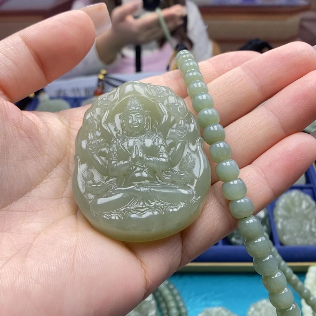 和田玉颈饰未镶嵌深***！