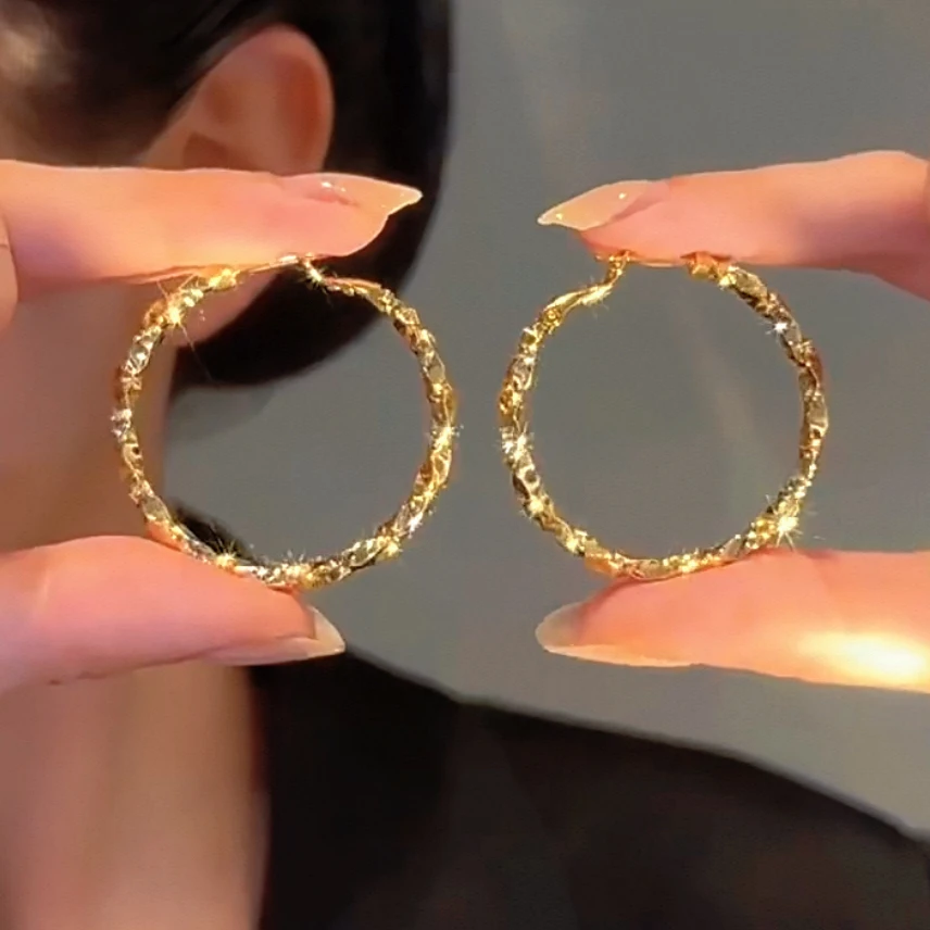 合金耳饰 1686合金高级感爆闪螺旋碎冰冰耳圈