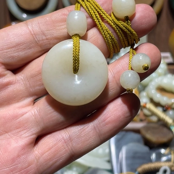 相***生和田玉未镶嵌手镯