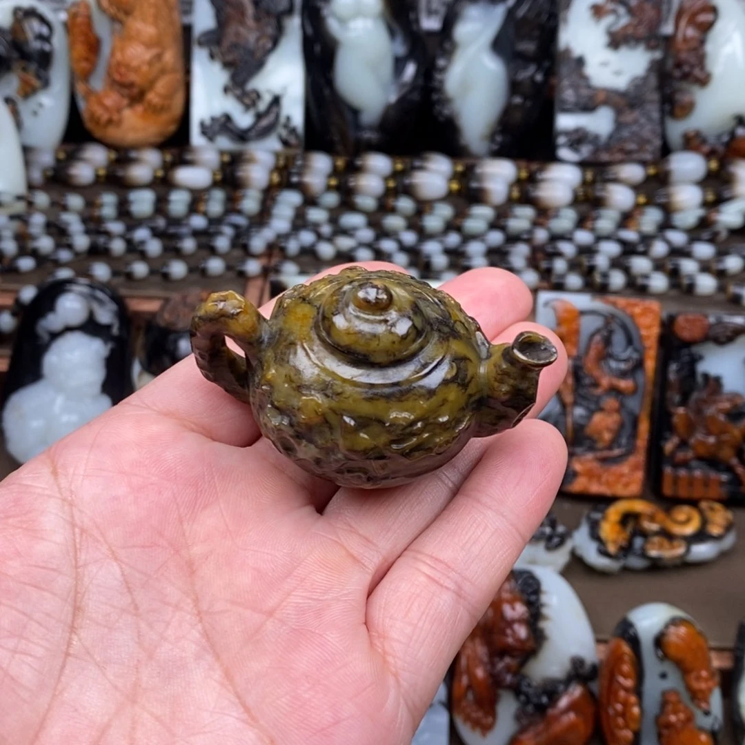 颈饰未镶嵌和田玉
