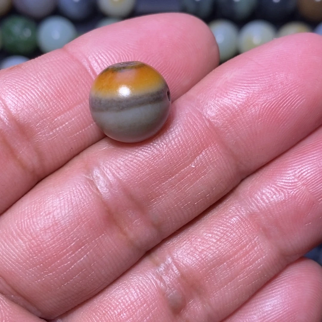 和***尘和田玉（糖玉）未镶嵌珠宝半成品