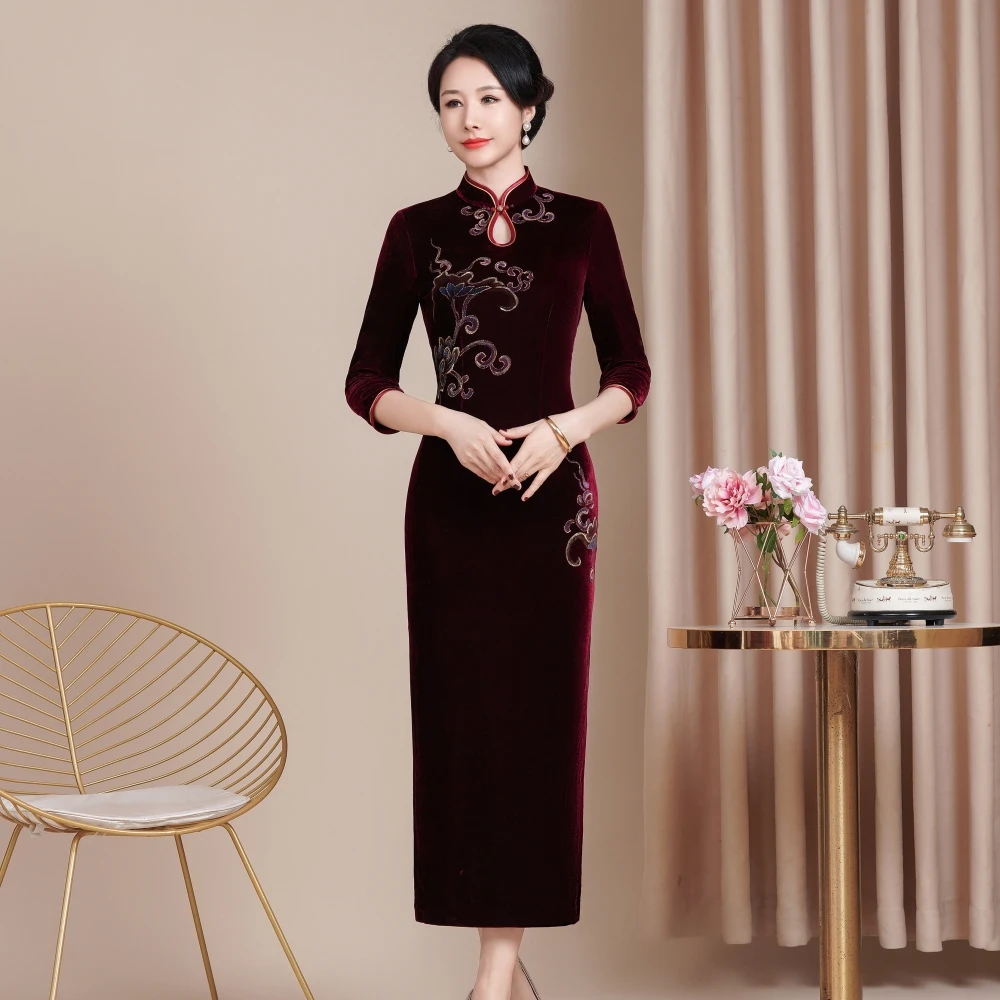 时尚气质2025秋冬新款修身旗袍高级感喜婆婆妈妈敬酒长款大码6XL