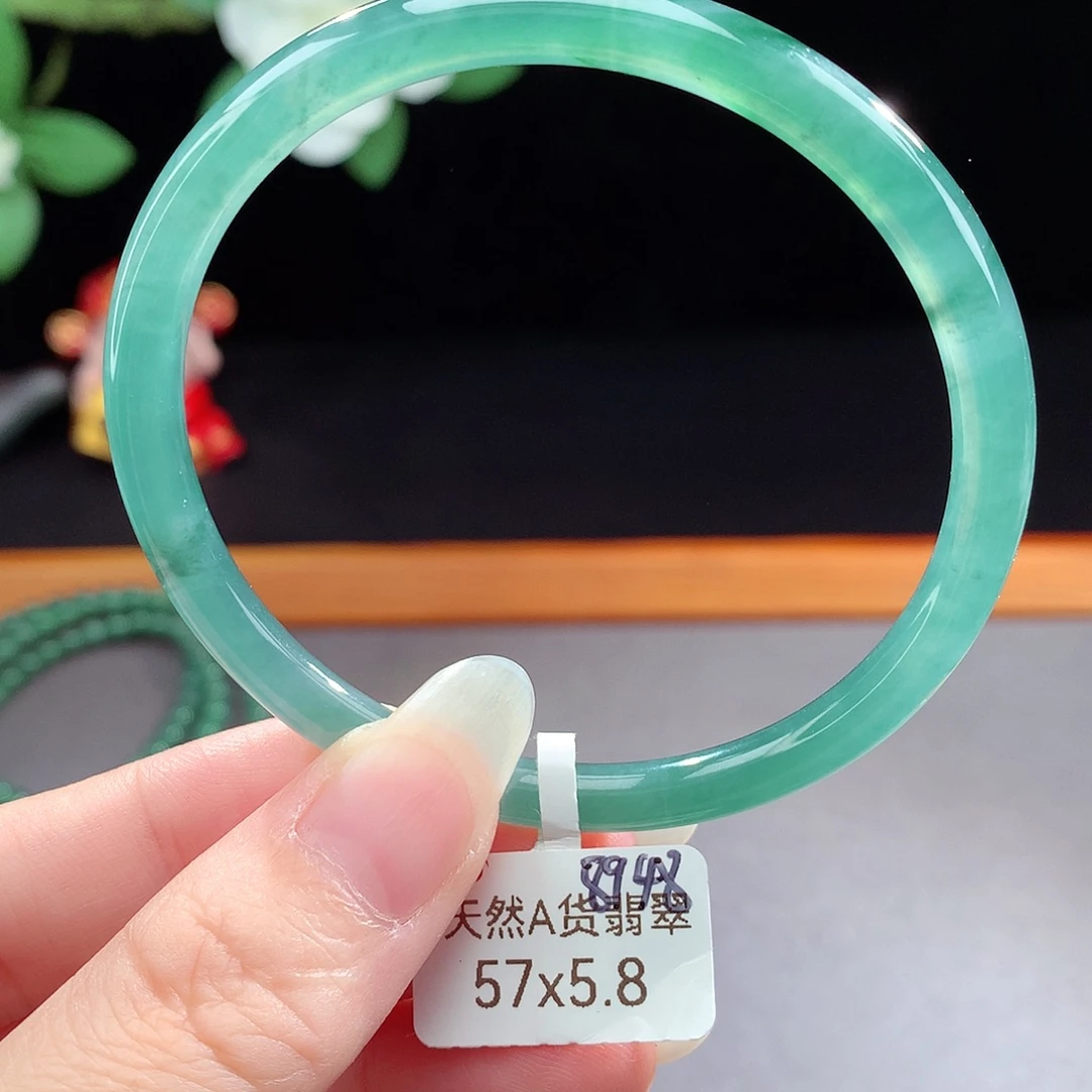 未镶嵌手镯（圆镯）翡翠