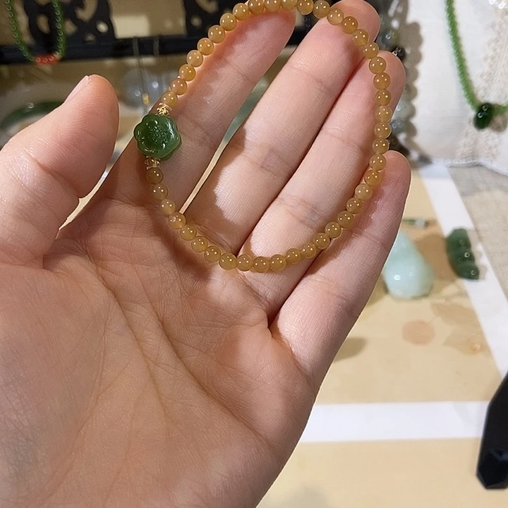 ****下和田玉（糖玉）未镶嵌颈饰这个