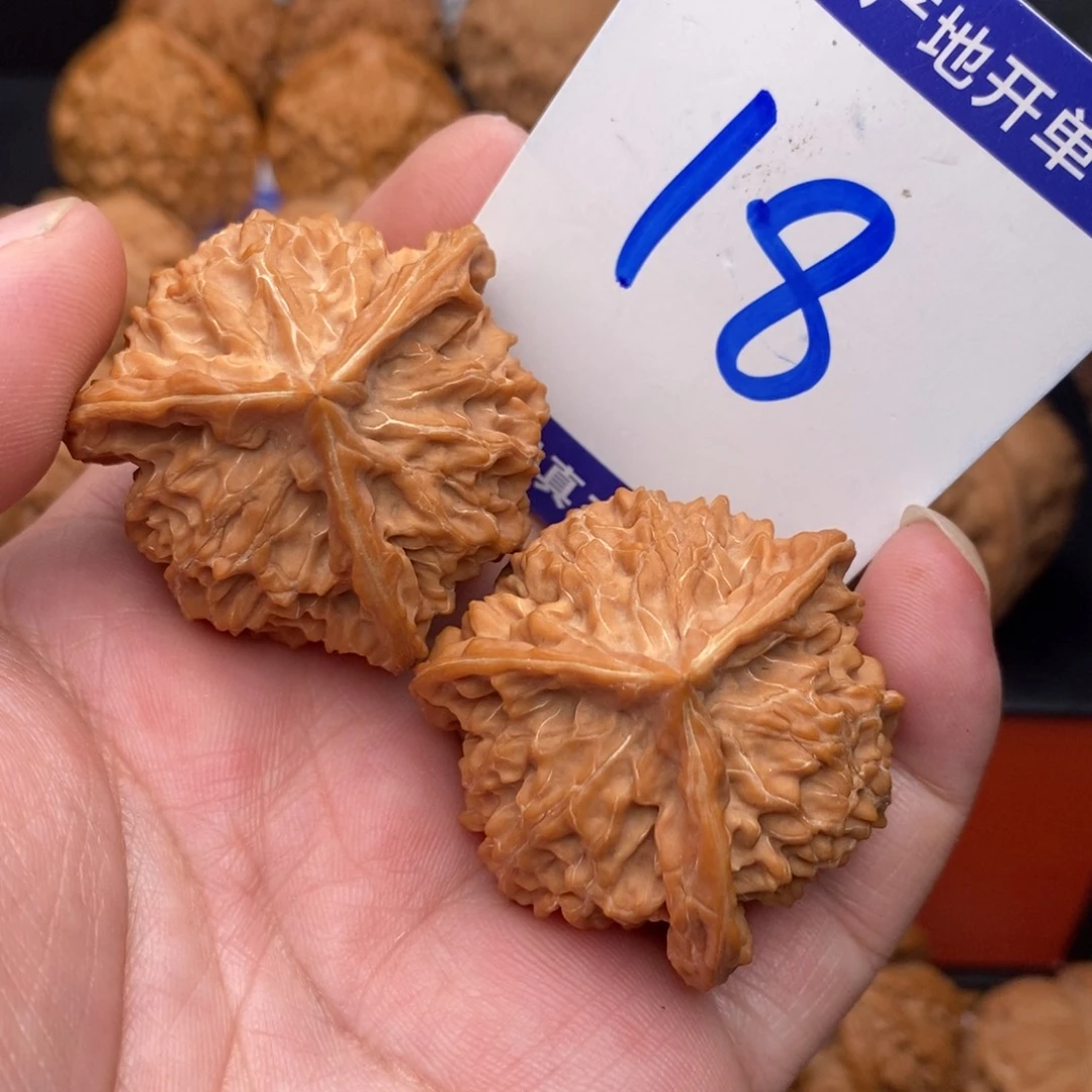 有***可把件文玩核桃盘山三棱39全
