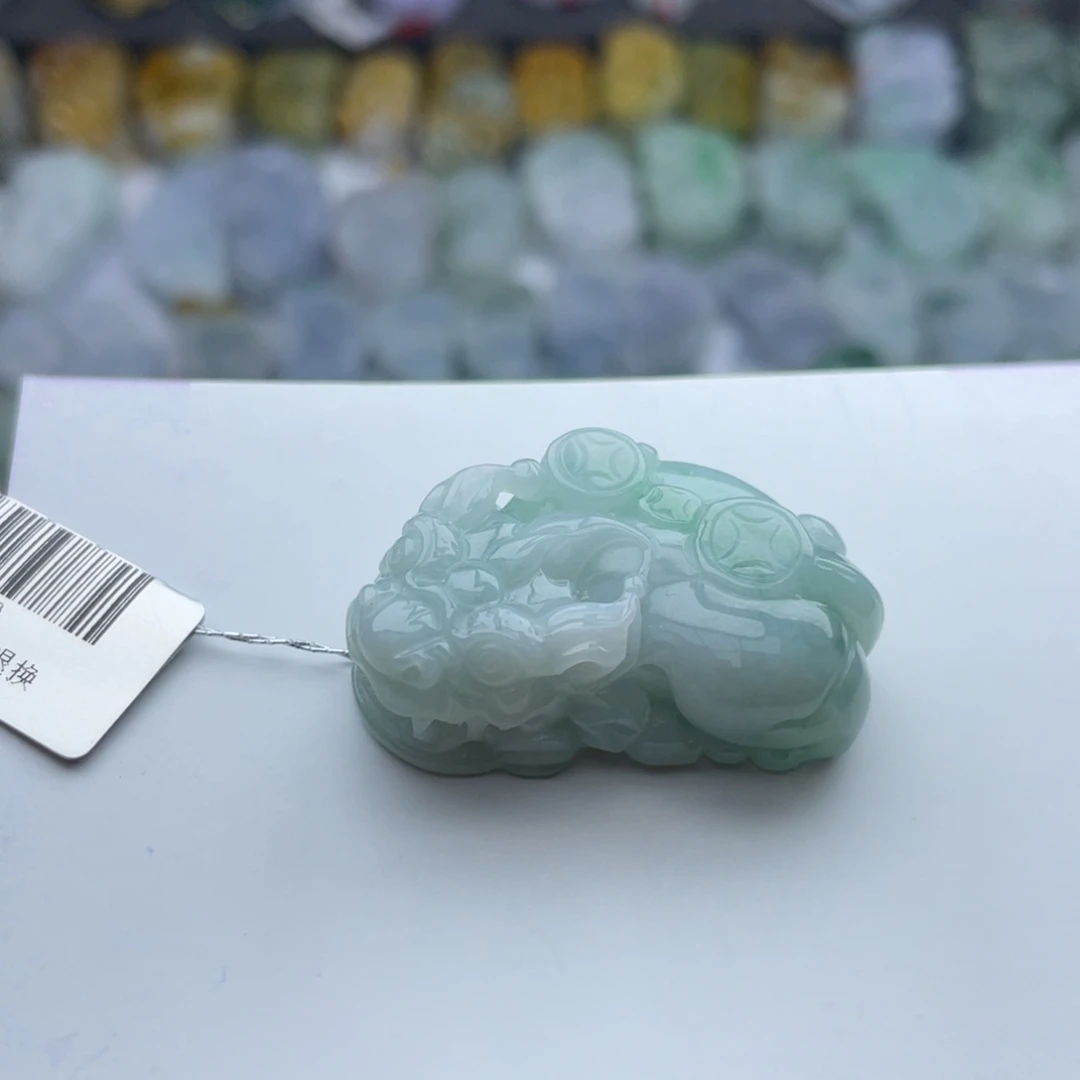 翡翠颈饰未镶嵌貔貅