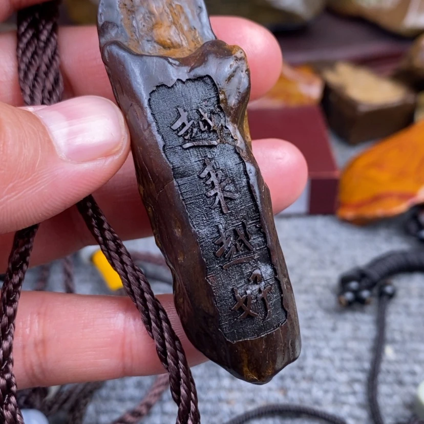 【闪购商品】原石雕刻手把件
