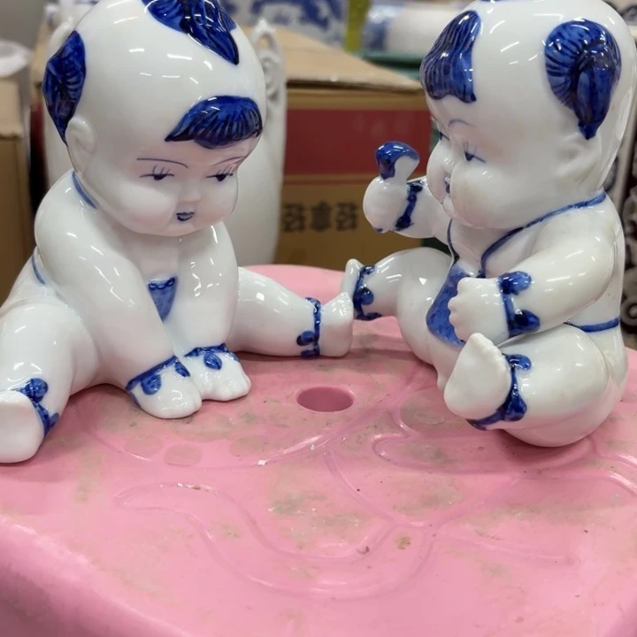 微瑕青花瓷器值得购买
