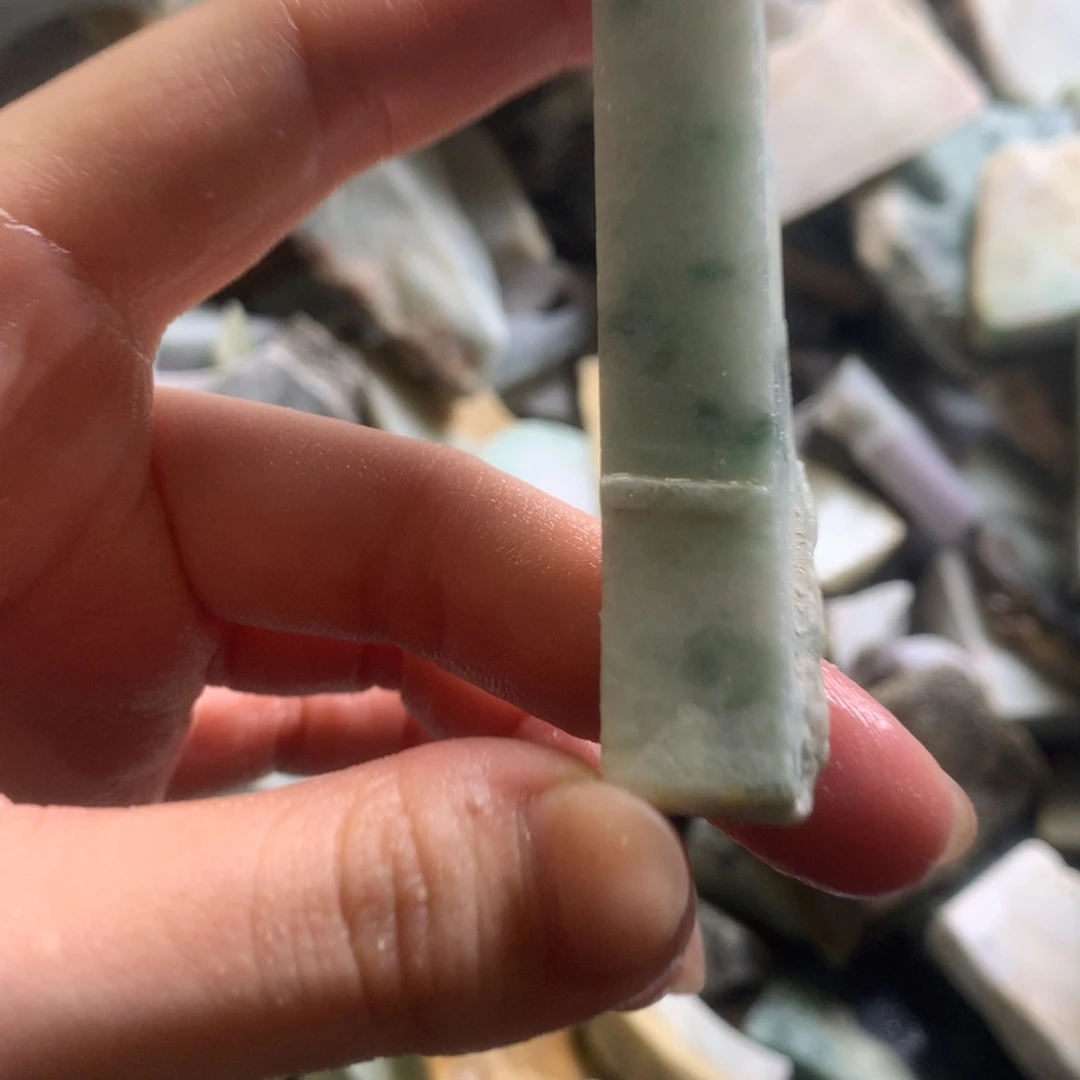 翡翠颈饰未镶嵌缅甸翡翠