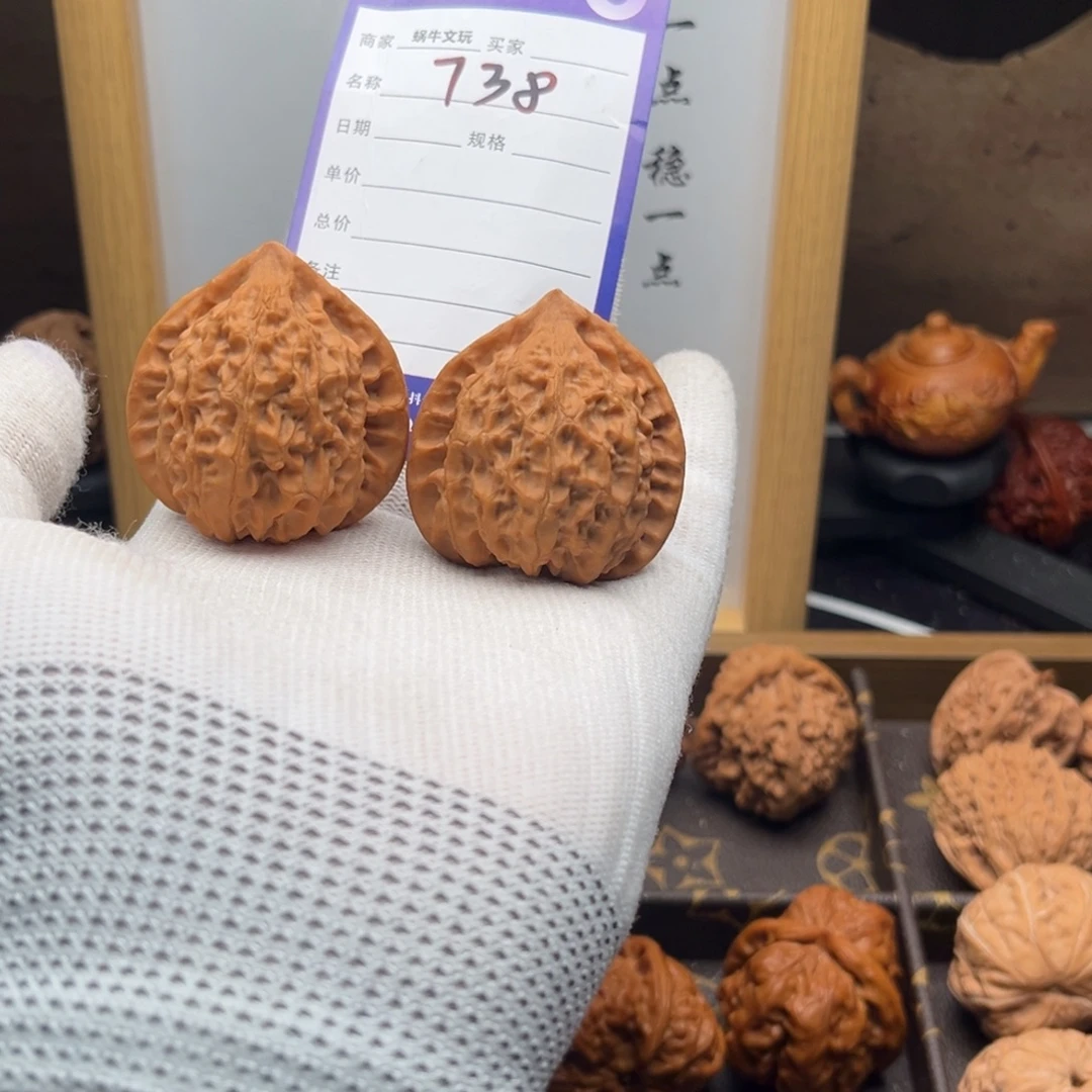 文玩核桃把件738金牛40全品
