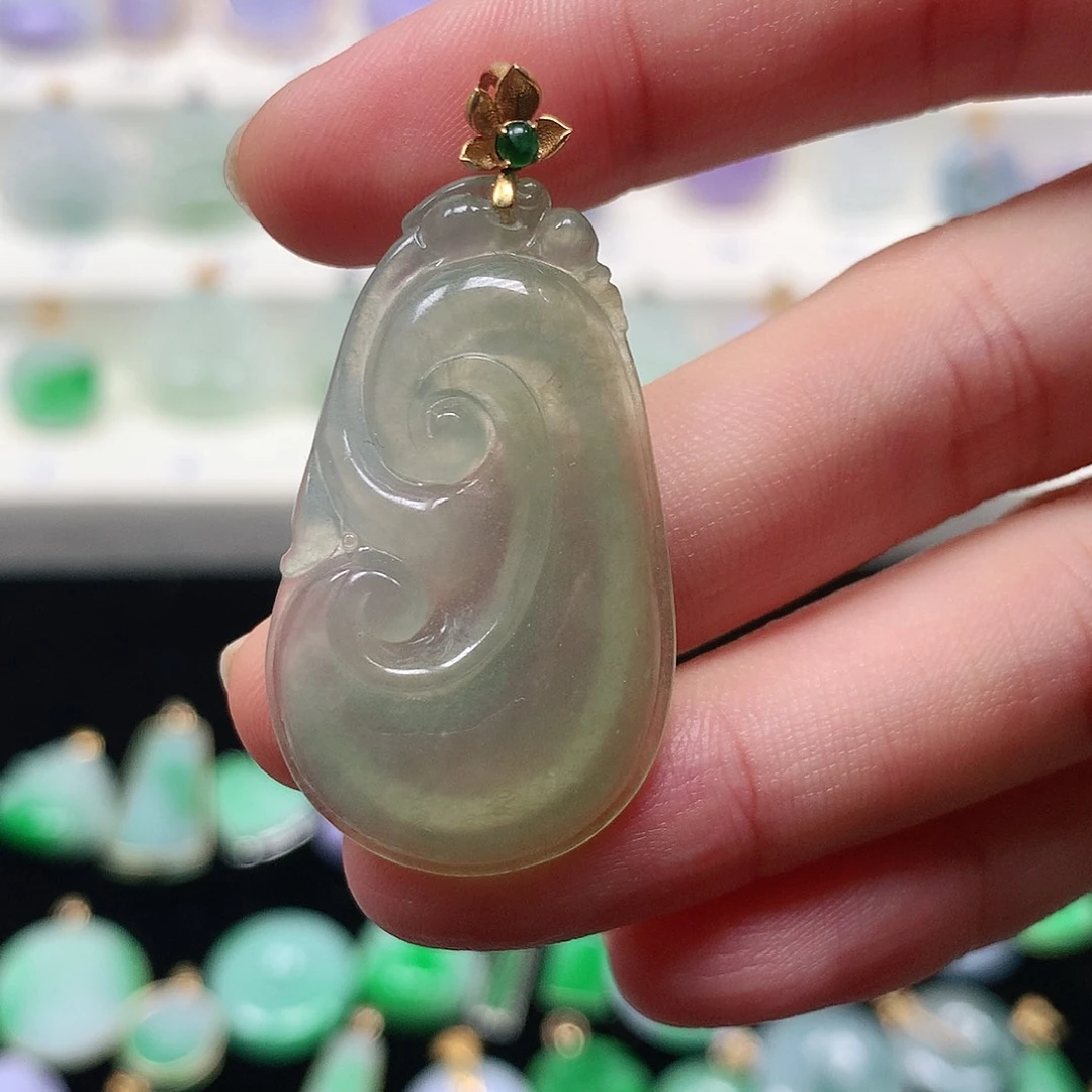 颈饰18K金镶嵌翡翠翡翠冰