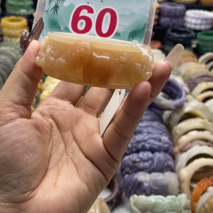 石英岩玉未镶嵌手镯