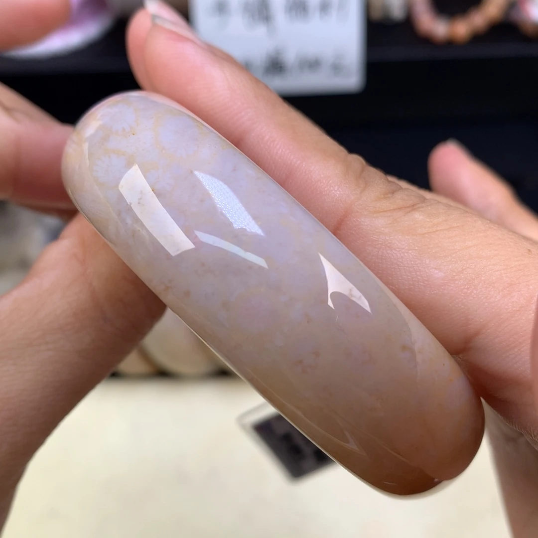 硅化珊瑚（珊瑚玉）未镶嵌吊坠(赠链)（39号）五折手镯55.8圈