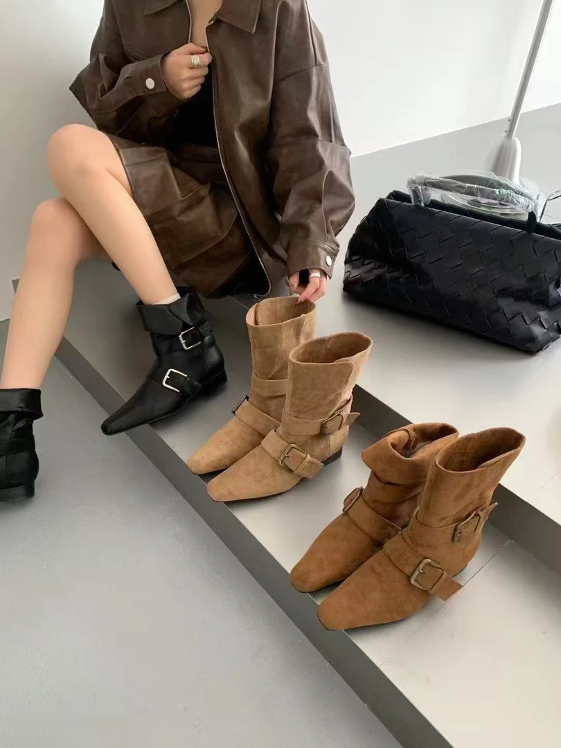 2024韩版新款小众设计百搭法式短靴小方头粗跟美拉德中筒靴女靴子
