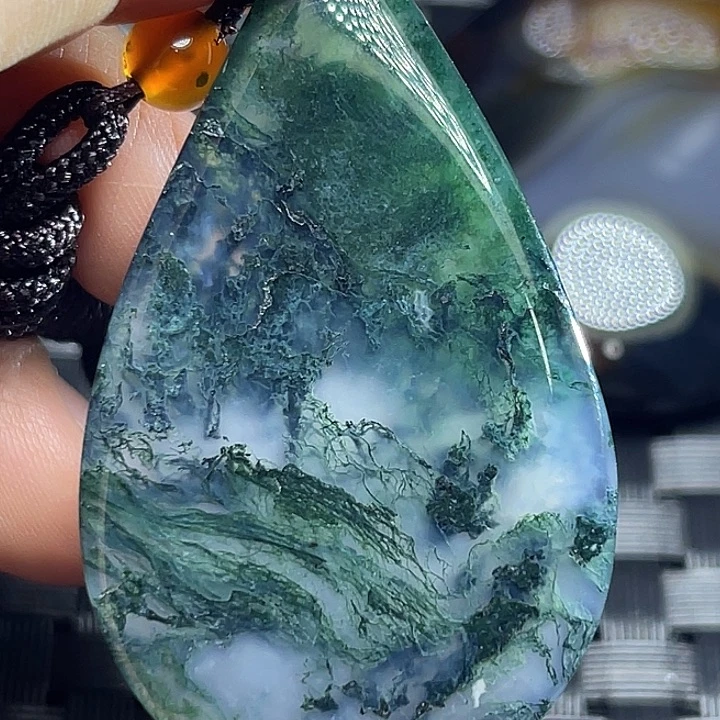 行***：玛瑙/玉髓颈饰未镶嵌