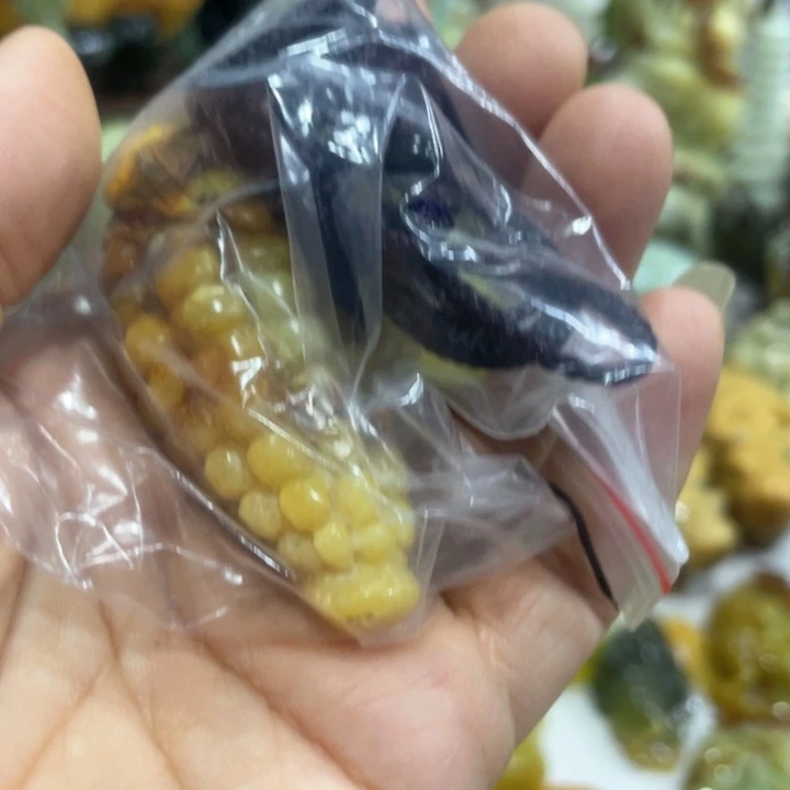 用***1蛇纹石玉未镶嵌颈饰