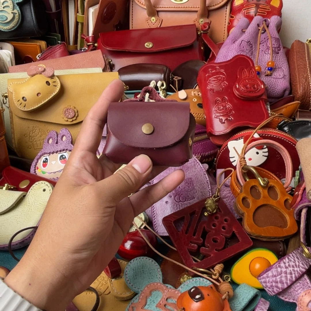 钛合金带子款头层牛皮