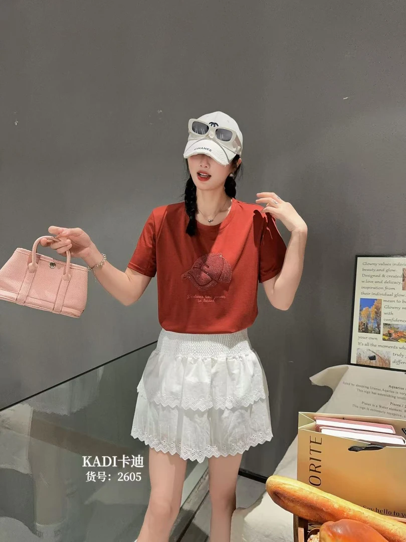 卡迪夏款帽子短袖上衣2605