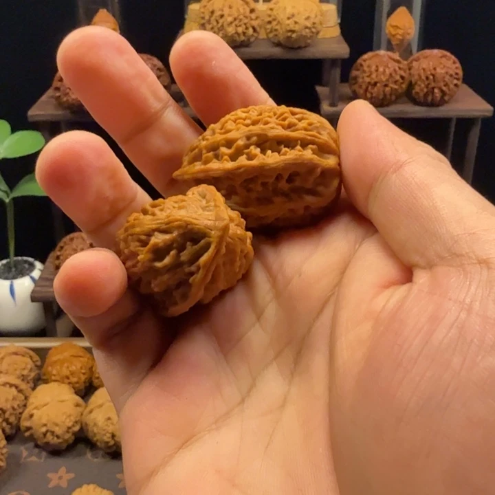下***季把件文玩核桃平替鸡