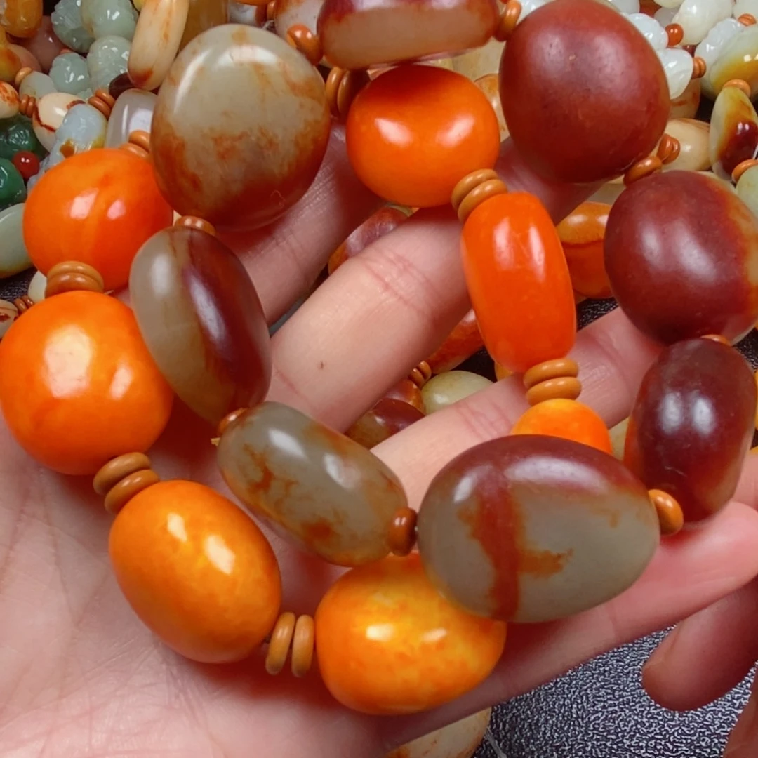 和田玉颈饰未镶嵌彩**料