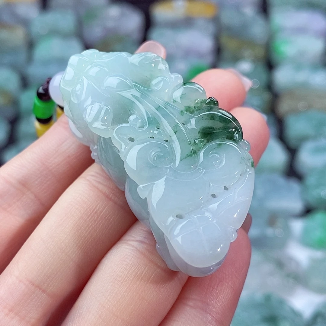 颈饰未镶嵌翡翠天然