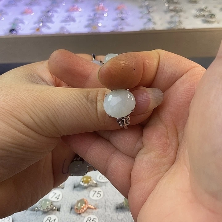 未镶嵌戒指翡翠快*罗缅甸