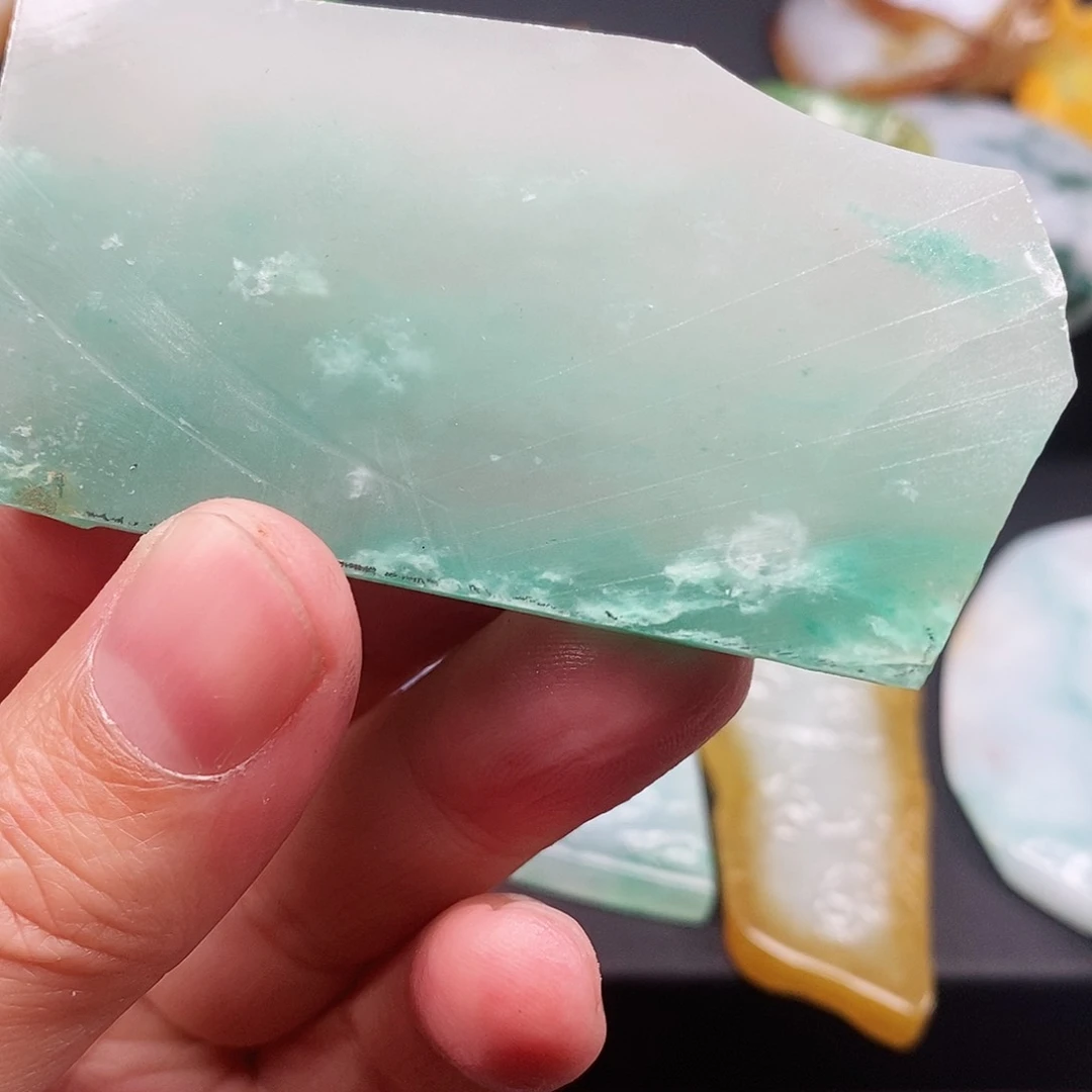 石英质玉颈饰未镶嵌裸料