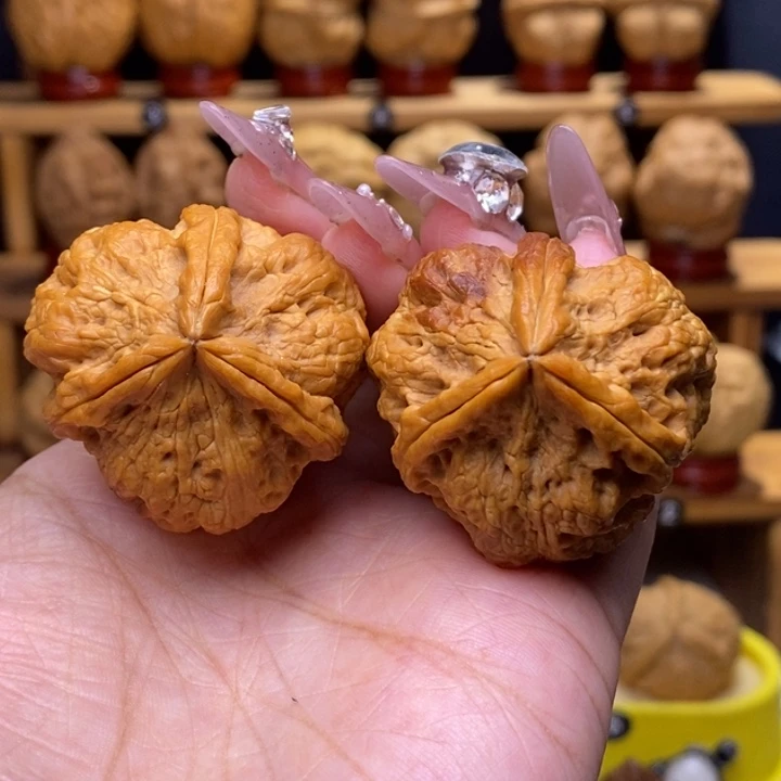 把件文玩核桃金刚岩三棱14号37尺