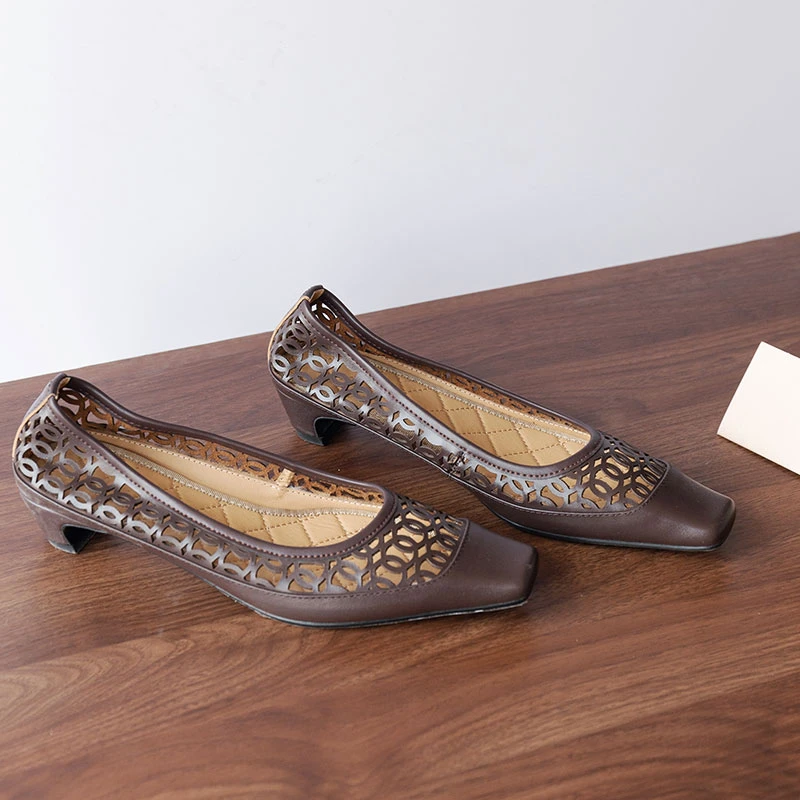 2025新款复古风粗跟方头浅口单鞋镂空凉鞋通勤鞋奶奶鞋